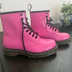 Size-7 NWOT Pink Dr. Martens 8-eye leather platform Boots